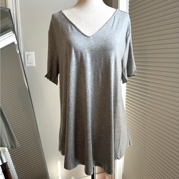 very J | Short Sleeved Extreme Comfort T-Shirt with Back Detail | Large - Picture 2 of 7